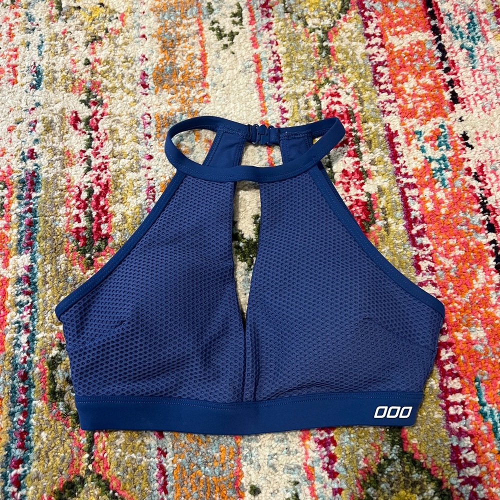 Lorna Jane sports bra, unique design, size XS. EXCELLENT CONDITION, worn once!